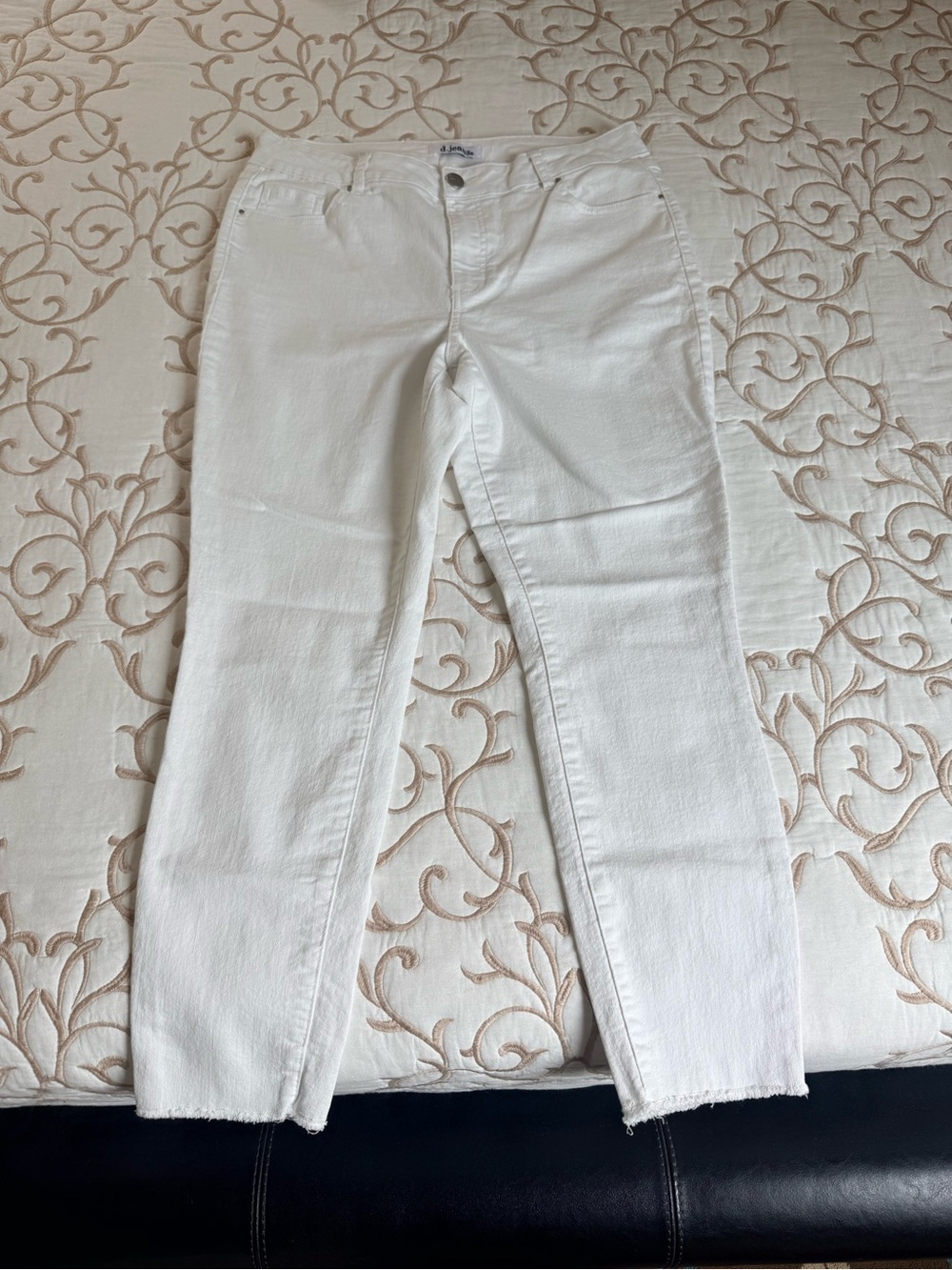 d. jeans White Skinny Jeans Raw Hem